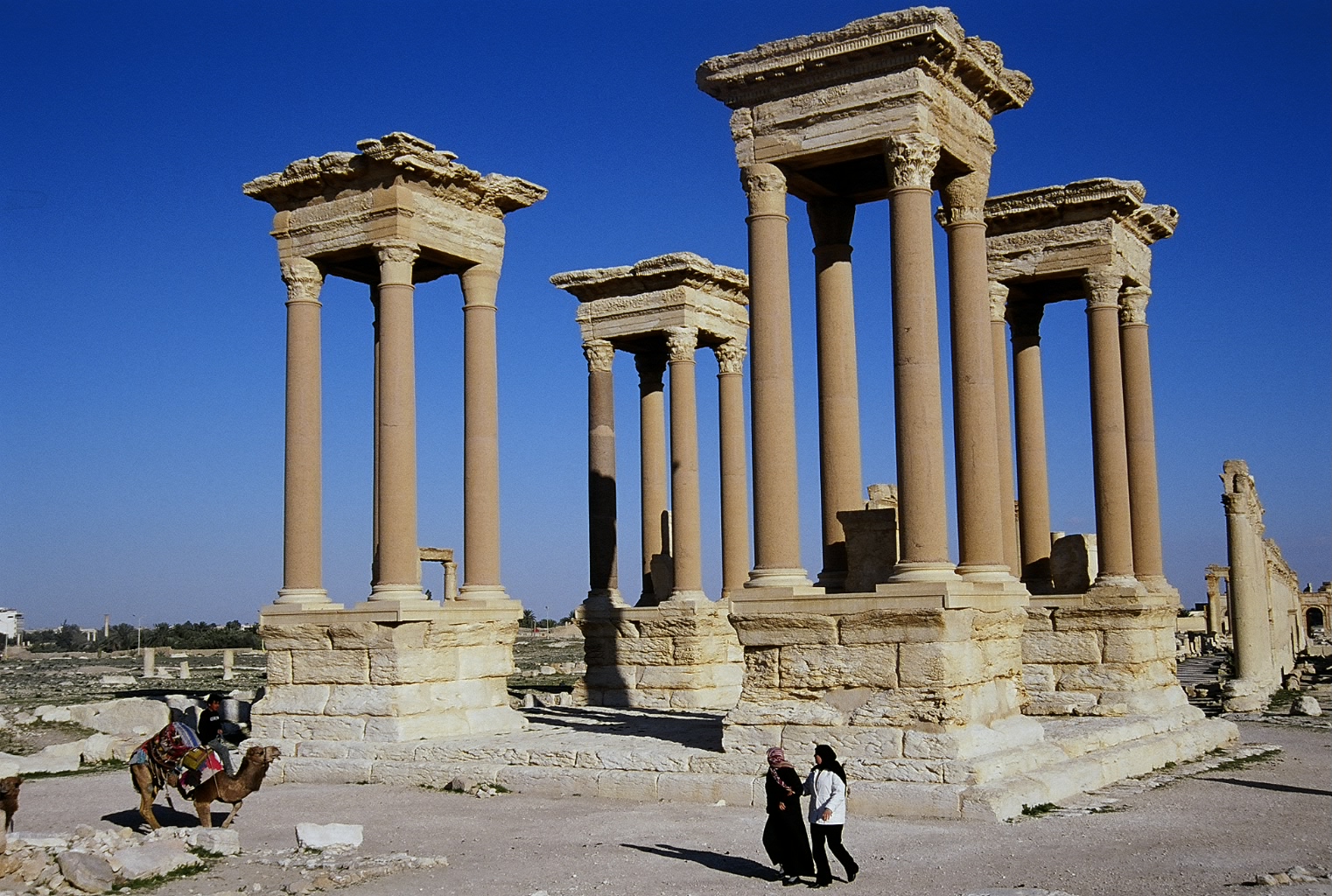 Palmyra是古絲路的交會口，可感受羅馬時代的城市規模。
