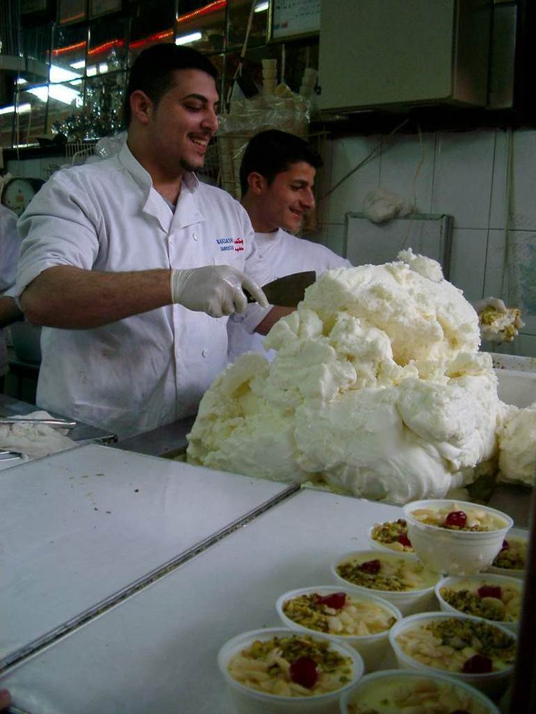造訪過大馬士革大市集的人都對這攤冰淇淋店念念不忘。