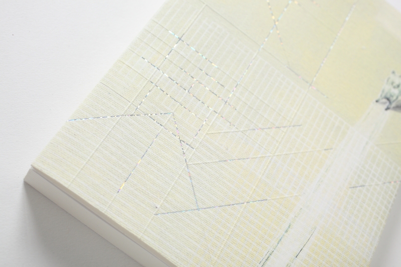 以筆記本的格線概念建構封面，帶出簡單的生活感