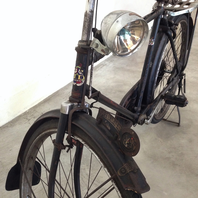 吳明益收藏的幸福牌老單車。（攝影/郭上嘉）