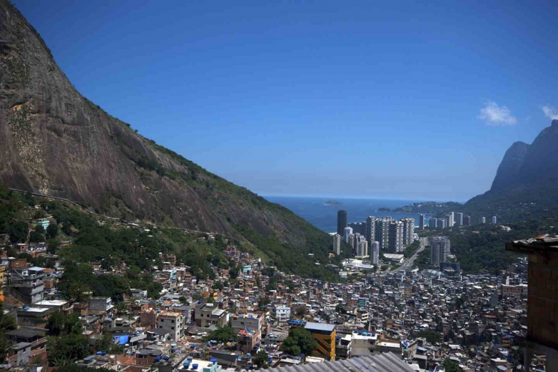 在里約越窮越往山上住（攝影/ dhani borges ＠flickr）