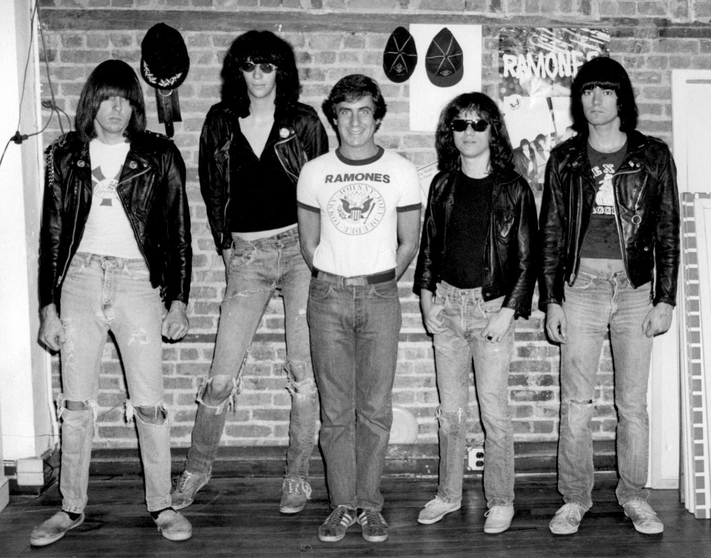 丹尼菲爾德與Ramones的合影