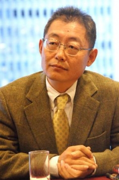 日本靜岡大學教授楊海英