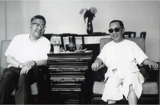 余英時的兩位業師錢穆（右）、楊聯陞（左）。