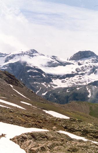佩爾迪多山（圖片來源/wiki）