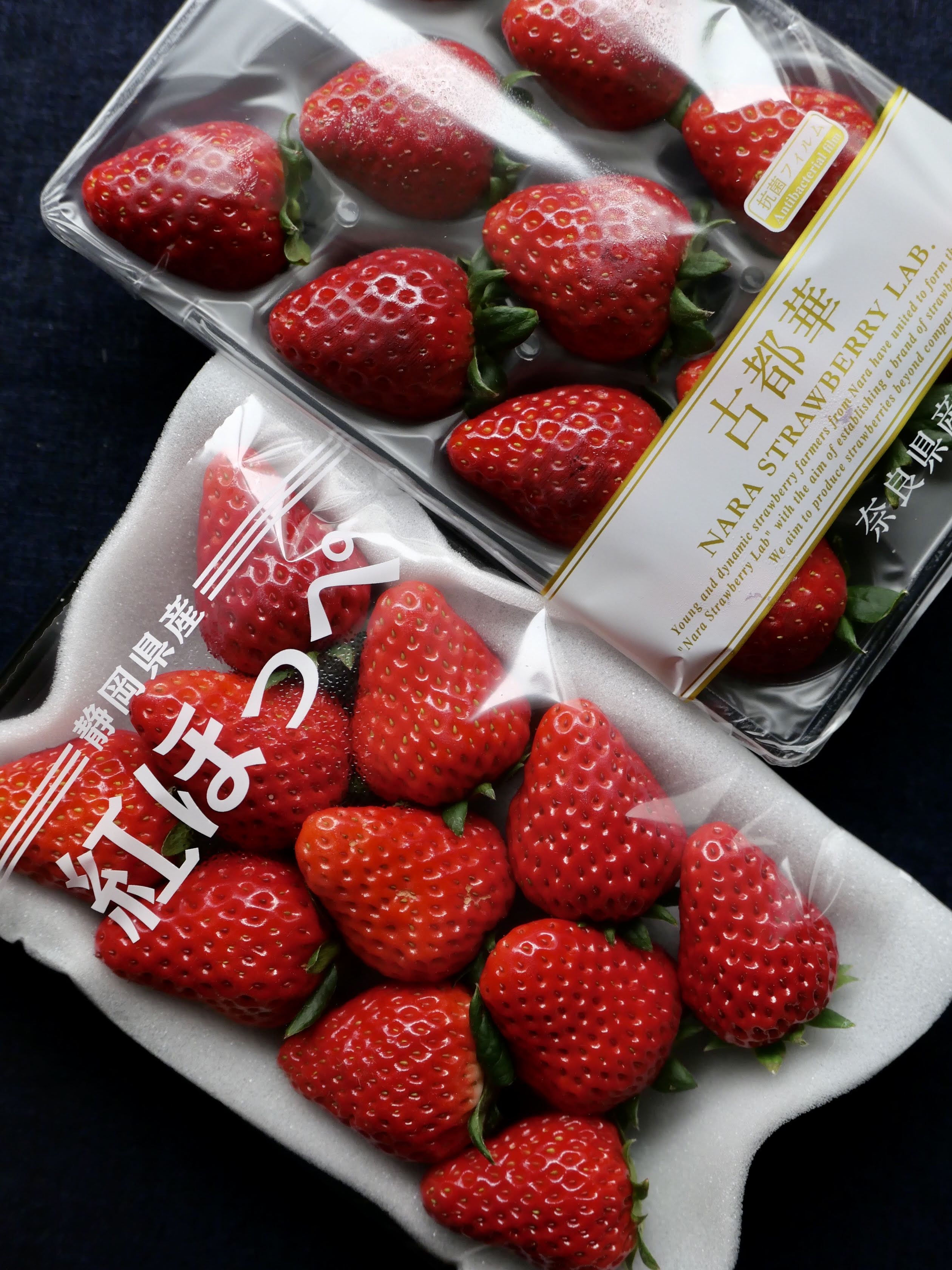 左下那盒是靜岡紅顏，是我心中僅次於古都華的草莓，現在雖然到季尾了，但還是柔軟多汁，非常甜美。