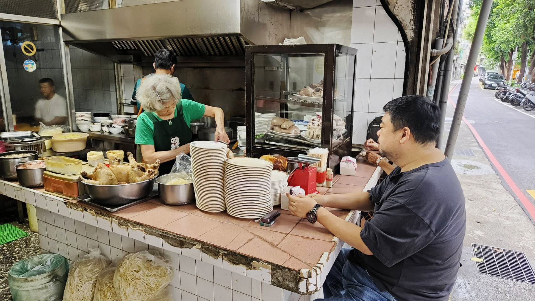 大稻埕炎仔麵 (圖 / 大辣出版社提供)