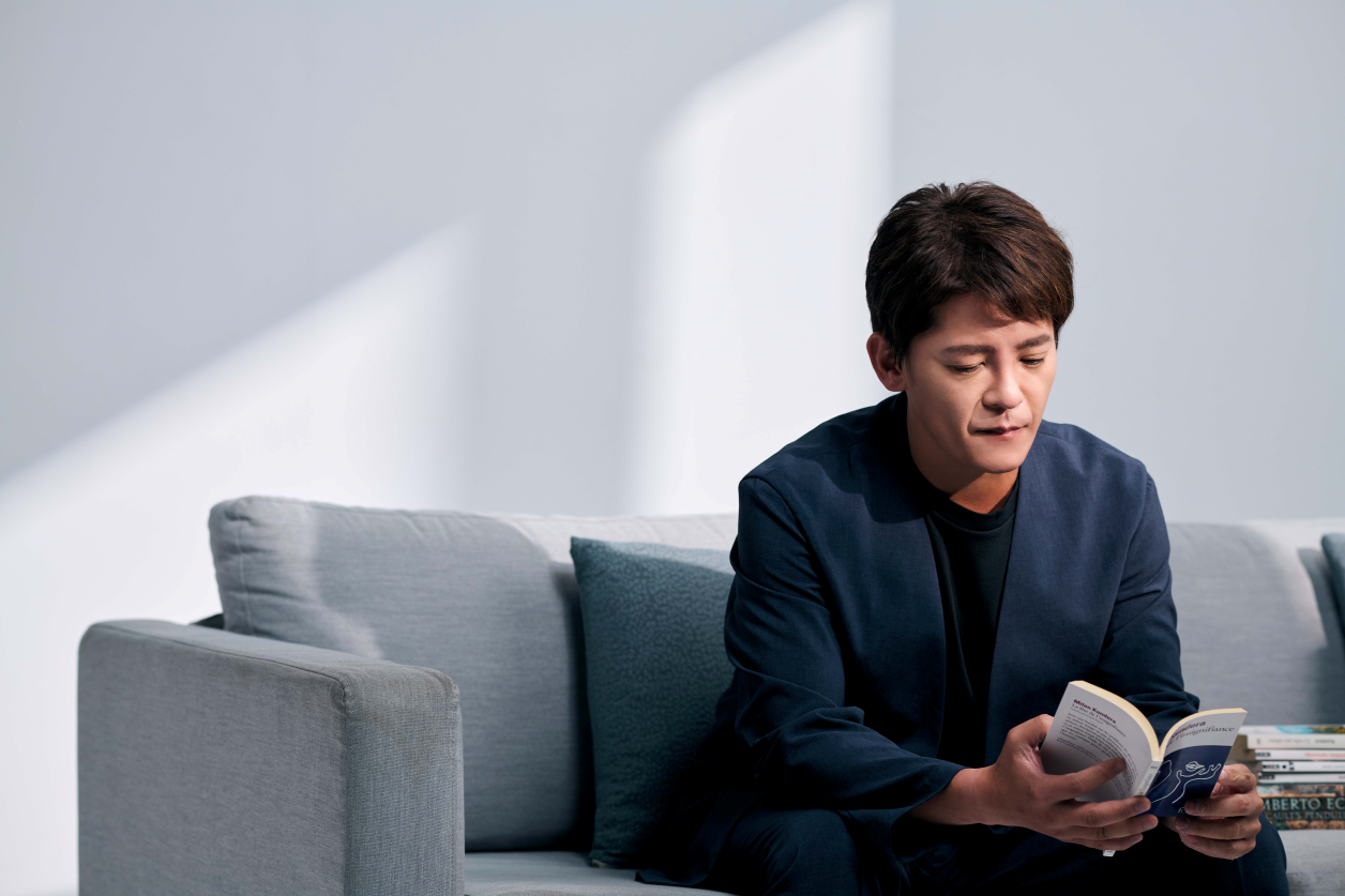 （皇冠出版 謝哲青提供）